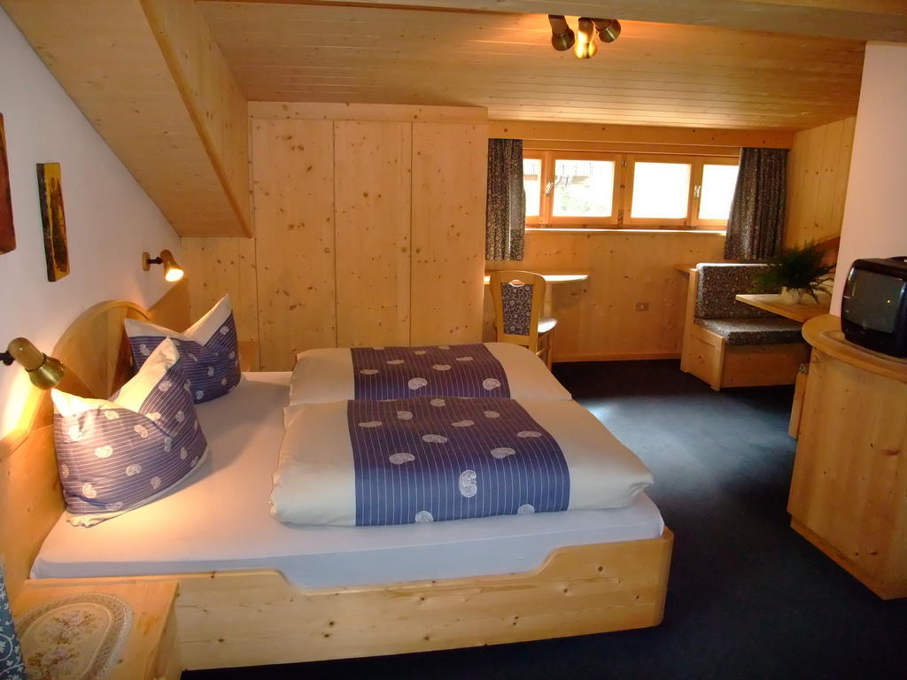 Hotel Garni Conturina Santa Cristina Val Gardena Pokój zdjęcie